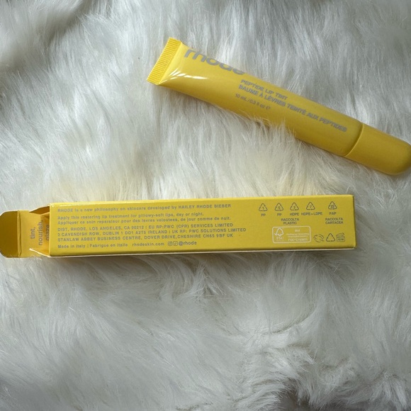 Rhode peptide lip tint - lemontini (LIMITED EDITION) - Picture 4 of 10